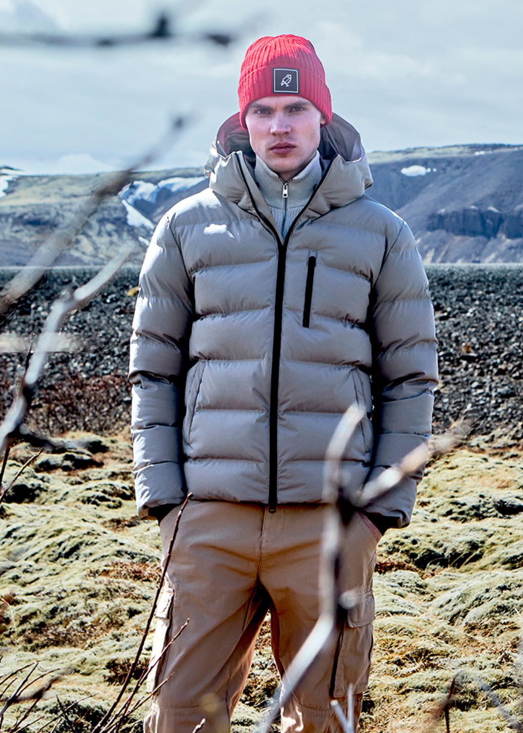 OOKPIK-HAMBURG-CIMENT-ICELAND PHOTOSHOOT MODEL WEARING 