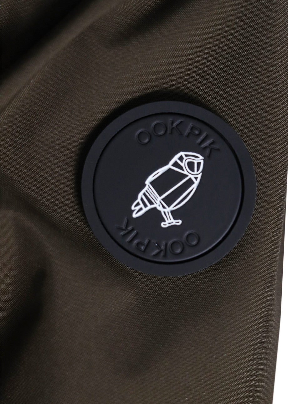 OOKPIK-STUART-LEAF RUBBER LOGO ON SLEEVE